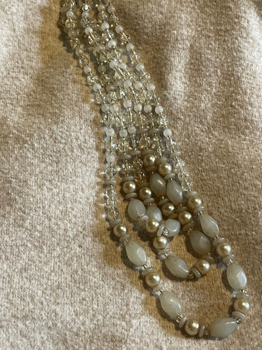 Collar De Perlas De Cristal. Tres Vueltas. Vintage Clásico. Blanco (Usado)