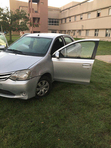 Toyota Etios 1.5 Sedan Xs