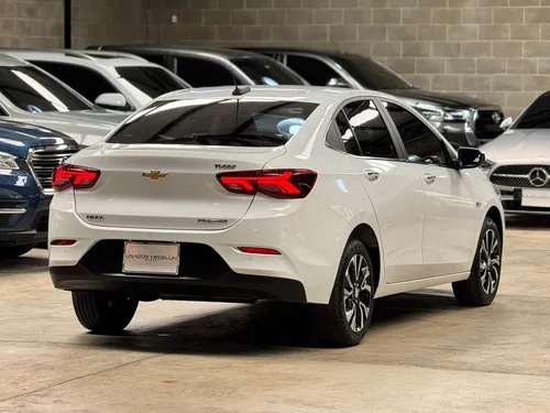 Chevrolet Onix 1.0T Premier Sedan At