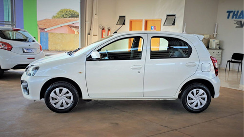 Imagem 3 de 11 de Toyota Etios 1.3 X 16v Flex 4p Manual