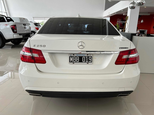 Imagen 4 de 21 de Mercedes-benz Clase E 2.0 E250 Avantgarde Blueefficiency At