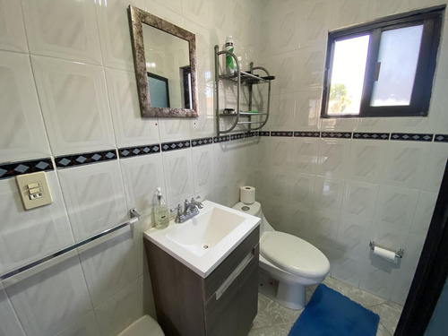 Casa En Venta En Tlalpan, Amplia,iluminada Y Con Jardín