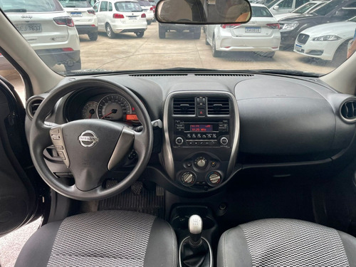 Imagem 8 de 10 de Nissan March 1.0 S 12v Flex 4p