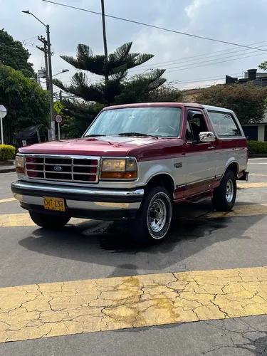 Ford Bronco 5.0 Xlt