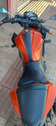 Moto Em Ótimas Condições, Algumas Marcas De Uso.