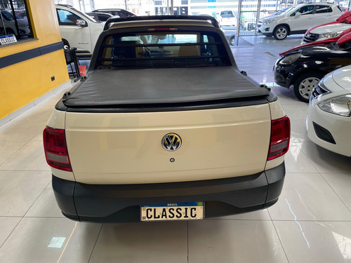 Volkswagen Saveiro 1.6 Robust Cab. Dupla Total Flex 2p