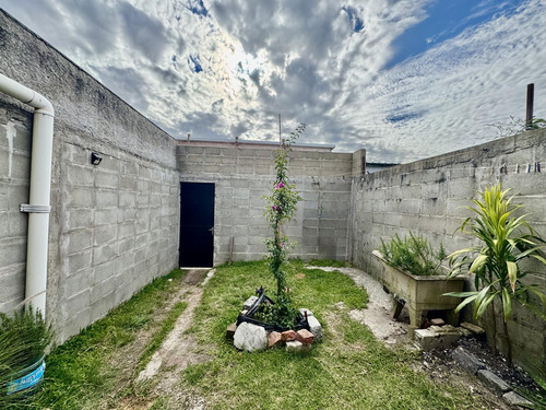 Vivienda De 3 Dormitorios Con Patio En Complejo