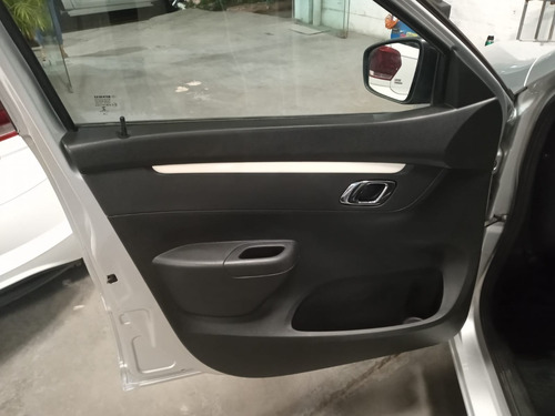 Imagen 10 de 17 de Renault Kwid 1.0 Iconic
