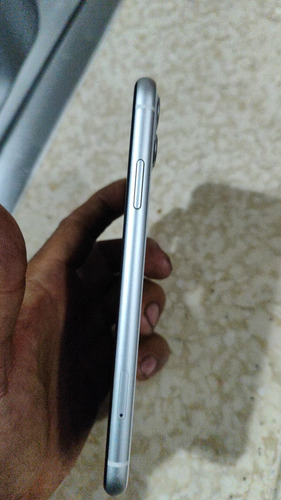 Apple iPhone 11 (64 Gb) - Blanco (Usado)