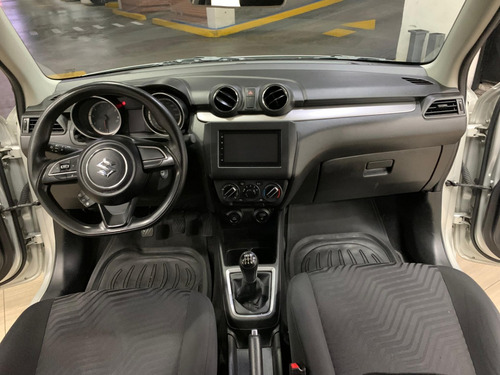 Suzuki Swift 2023 /vn