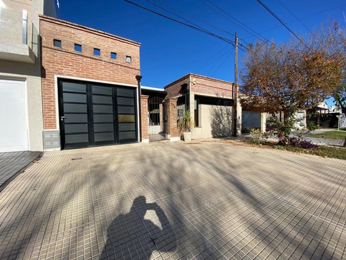 Imagen 2 de 30 de Casa - Barrio Pablo Pizzurno