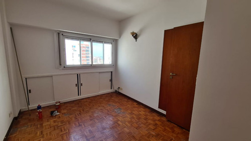 Piso 3 Ambientes Con Dependencia