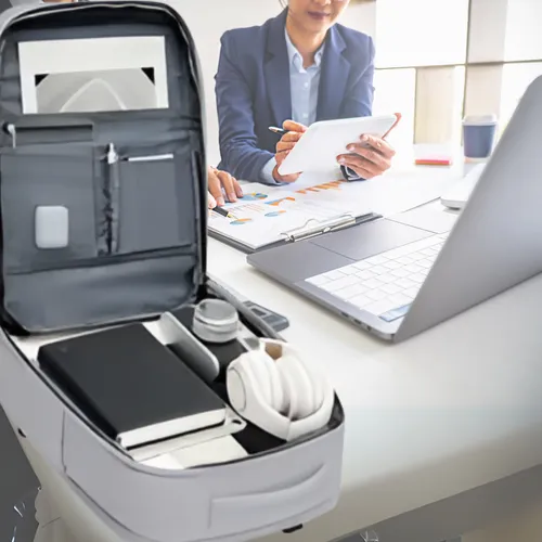 Mochila Notebook Impermeable Oficina Ejecutiva Facultad Usb Gris Liso