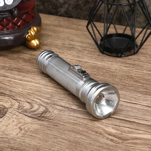 Small Flashlight Metal Old-fashioned Flashlight Portable