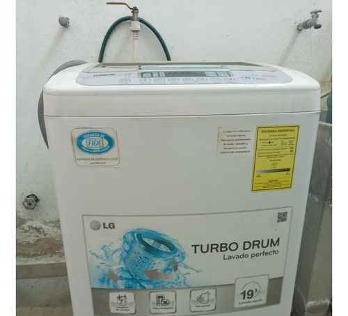 Lavadora Automática LG 11 Kg Turbo Drum (usada)