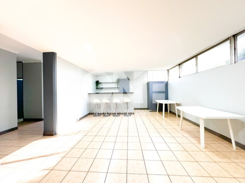Depto En Venta Las Condes/ Condominio/primer Piso Jardin