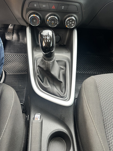 Chevrolet Onix plus 1.0 Ltz Turbo 4p