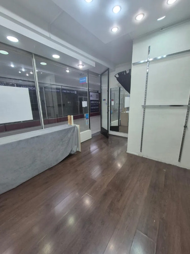 (adm) Local Comercial En Arriendo Miraflores 370, Santiag