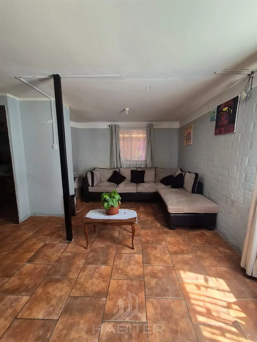 Imagen 1 de 17 de Casa En Venta De 3d 1 B En Romeral (39609)