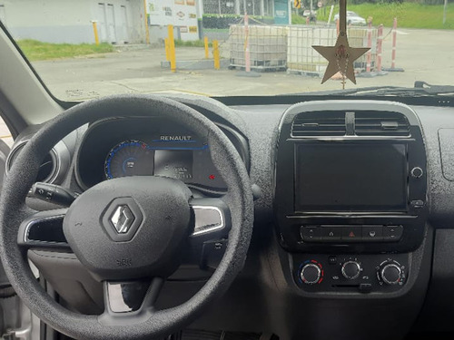 Renault Kwid Outsider 1.0cc MT AA