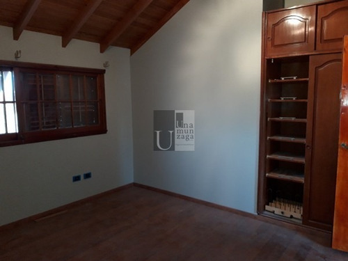Imagen 11 de 16 de Excelente Chalet En Dos Plantas En Bernal Centro Oportunidad!!!