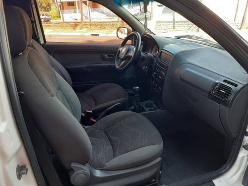 Imagem 9 de 11 de Fiat Strada 1.4 Mpi Hard Working Cs 8v Flex 2p Manual