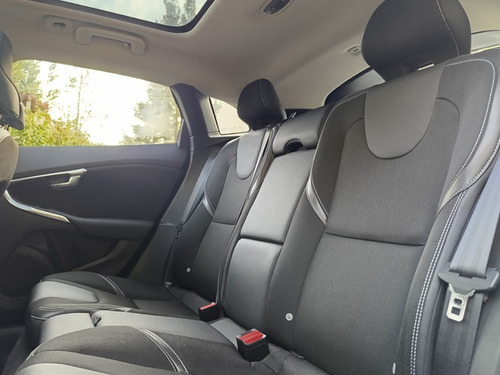 Volvo V40 2014