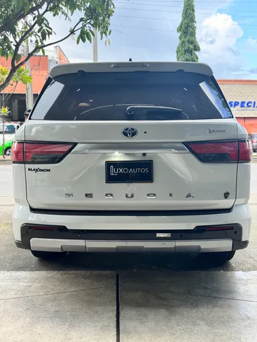 Toyota Sequoia 3.5 V6 Capstone