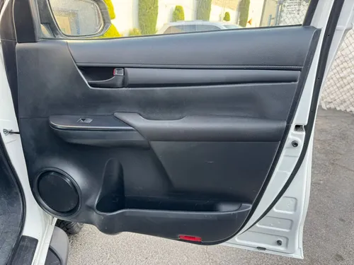 Toyota Hilux 2.7 Cabina Doble Base Mt