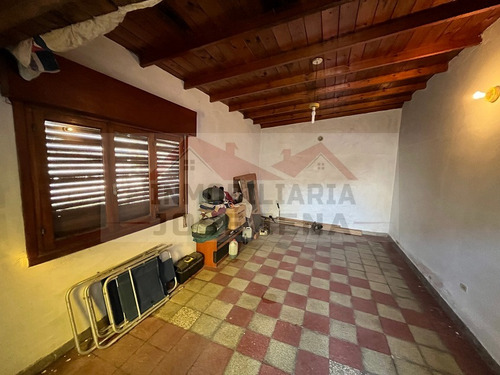 Casa 3 Dormitorios Con Escritorio En Venta - Calle Rodriguez Peña E/ Guido Y Güemes - General Belgrano. A 1 Cuadra Del Céntro De La Ciudad.