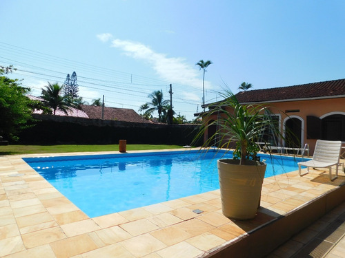Casa Com Piscina À Venda No Turístico Em Peruíbe - Litoral.