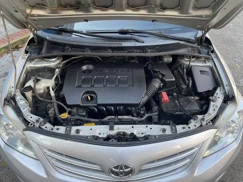 Toyota Corolla Sedan 2013