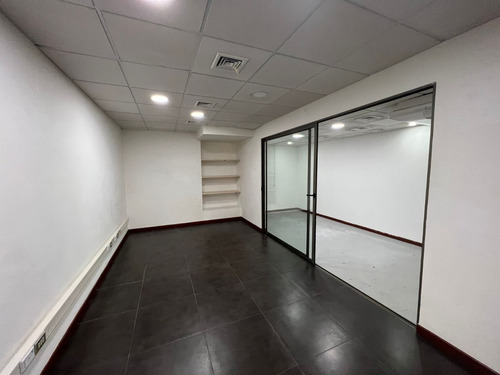 Imagen 11 de 22 de Excelente Oficina De 1.000 M2 En Arriendo/centro De Temuco