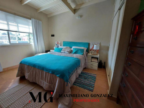 Casa En Venta, 5 Ambientes - El Trébol