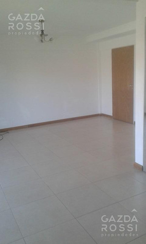 Imagen 2 de 11 de Excelente Duplex En Venta Con Cochera, La Vieja Estacion!
