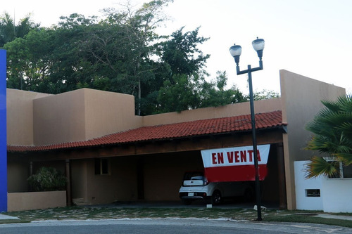 Imagen 2 de 30 de Lujosa Mansión En Exclusiva Privada En Montecristo