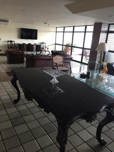Apartamento, Finamente Decorado - Ondina - 115