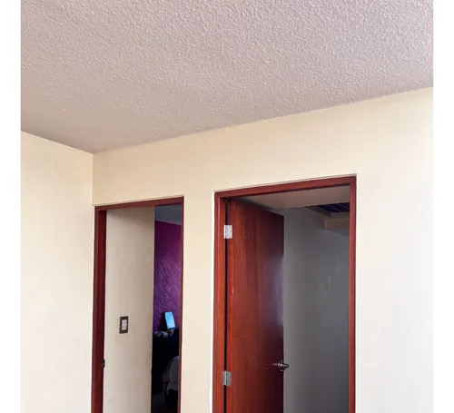 Casa Recien Remodelada, Cuenta Con Todos Los Servicios Basicos Y Cuenta Con Privacidad Al Tener Control De Acceso De Visitantes