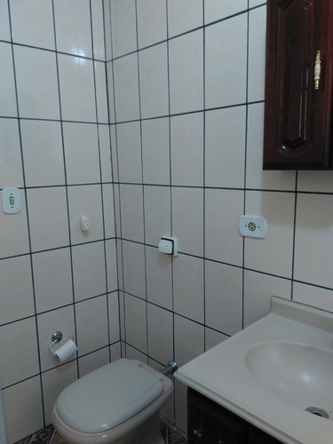 Imagem 14 de 30 de Casa Ampla Com 4 Quartos, Jardim, 4 Vagas De Garagem E 2 Banheiros,