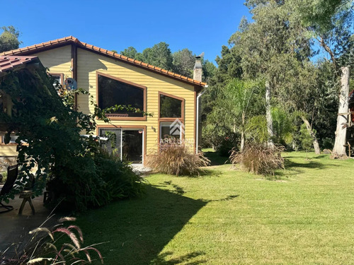 Alquiler Anual De 4 Dormitorios En Solanas