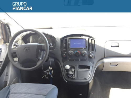 Hyundai H-1 Minibus 9 Pasajeros 2013