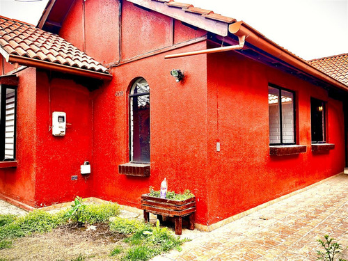 Casa En Venta De 4 Dorm. Portal De La Viña, Peñalolén