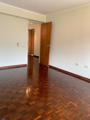 Imagen 11 de 17 de Alquilo Apartamento 190m2 4h/3b/2p El Rosal 3237