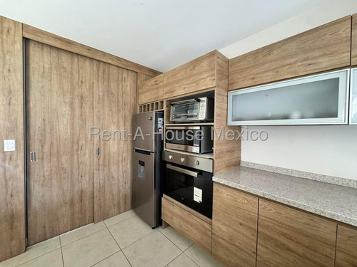Casa Semiamueblada De 3 Recámaras. Renta, Sonterra