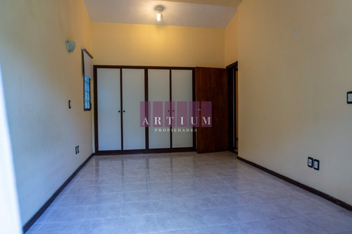 Agradable Entorno- Ref: 211