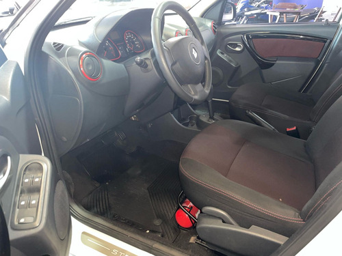 Renault Sandero STEPWAY Hi-Flex 1.6 16V 5p Aut.