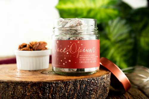 Nozes Pecan Caramelizadas E Cobertas Com Chocolate