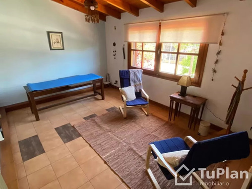 (ref: 3.160) Venta De Casa De Estilo Con 7 Dormitorios, 4 Baños Y Garage En Malvin