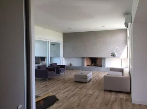Hermosa Casa Estilo Americano En La Tahona