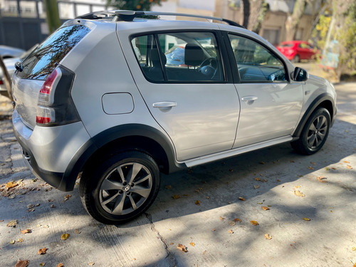 Renault Sandero Stepway 1.6 Expression 105cv